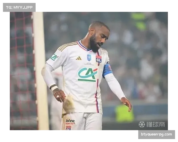 从伤病中归来：通讯记录里昂前锋拉卡泽特在2026年三月的状态复苏之旅